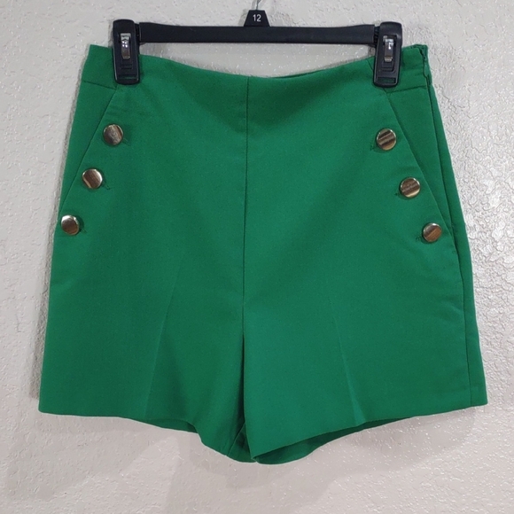ZARA High Waisted Green Women's Shorts with Button Detail - Picture 4 of 16